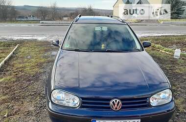 Універсал Volkswagen Golf 2002 в Тростянці