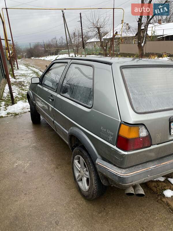 Хэтчбек Volkswagen Golf 1988 в Черновцах