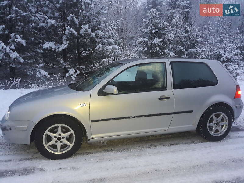 Хетчбек Volkswagen Golf 1998 в Черкасах