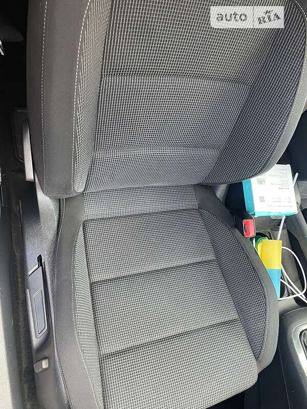 Хэтчбек Volkswagen Golf 2011 в Запорожье