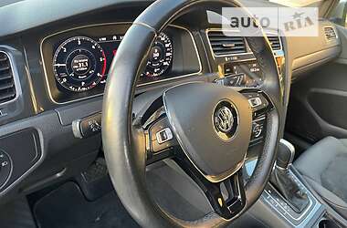 Універсал Volkswagen Golf 2017 в Івано-Франківську