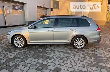 Універсал Volkswagen Golf 2017 в Івано-Франківську