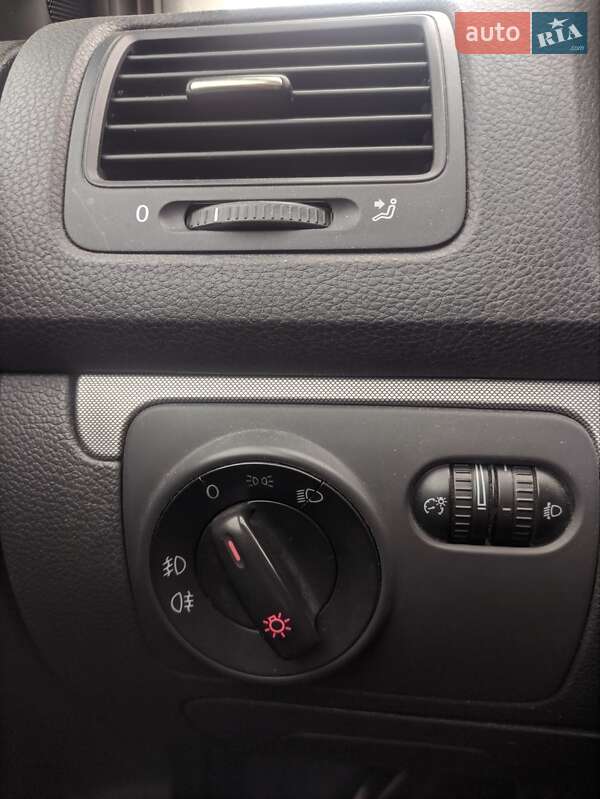 Хетчбек Volkswagen Golf 2007 в Черкасах