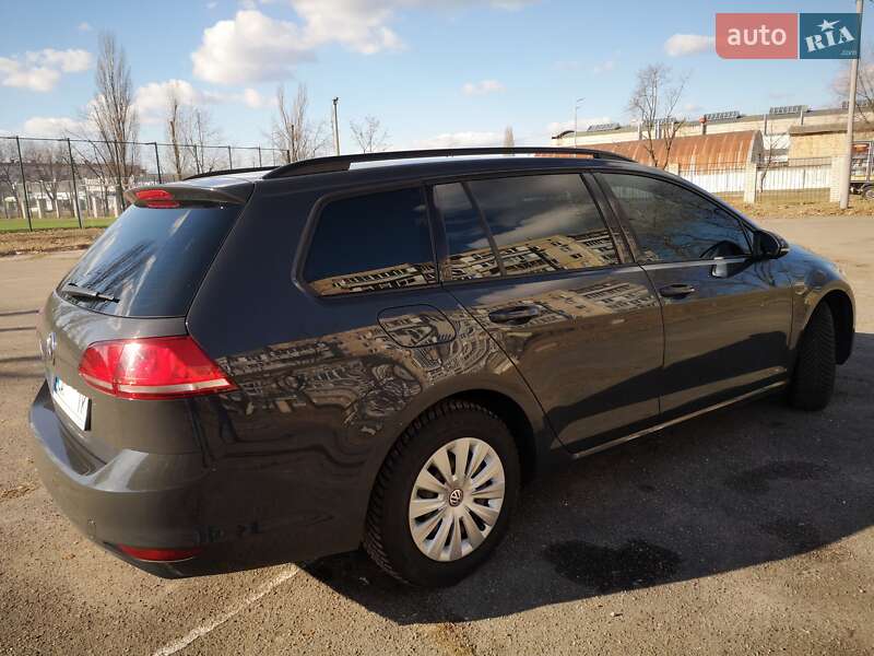 Универсал Volkswagen Golf 2014 в Киеве