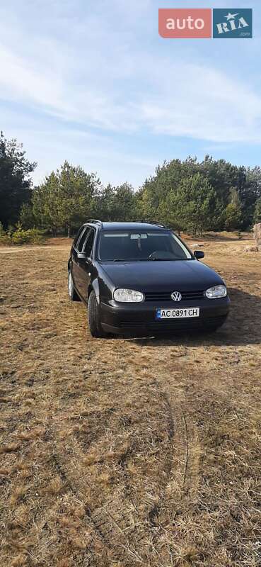 Універсал Volkswagen Golf 2002 в Камені-Каширському