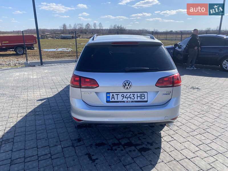 Універсал Volkswagen Golf 2016 в Івано-Франківську