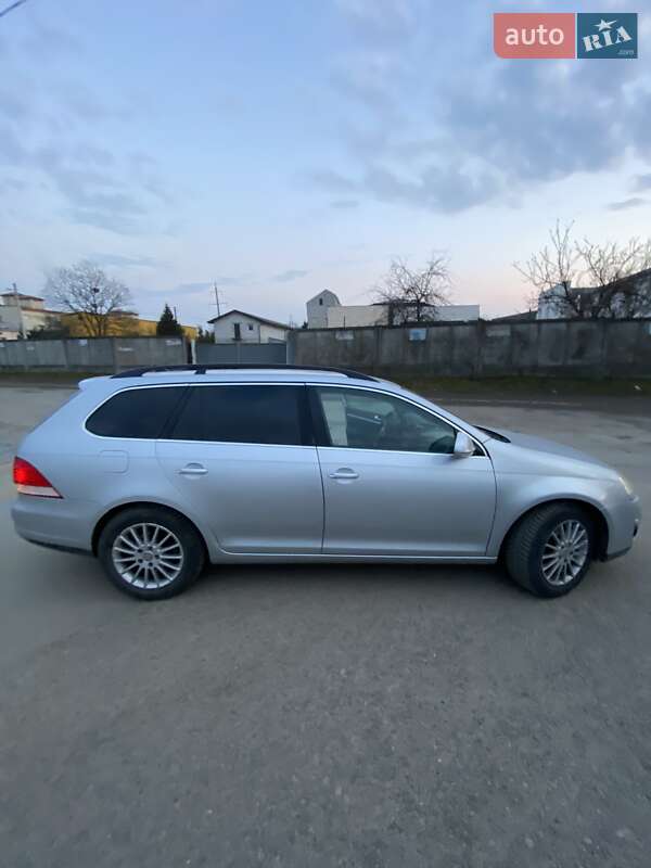 Універсал Volkswagen Golf 2008 в Львові