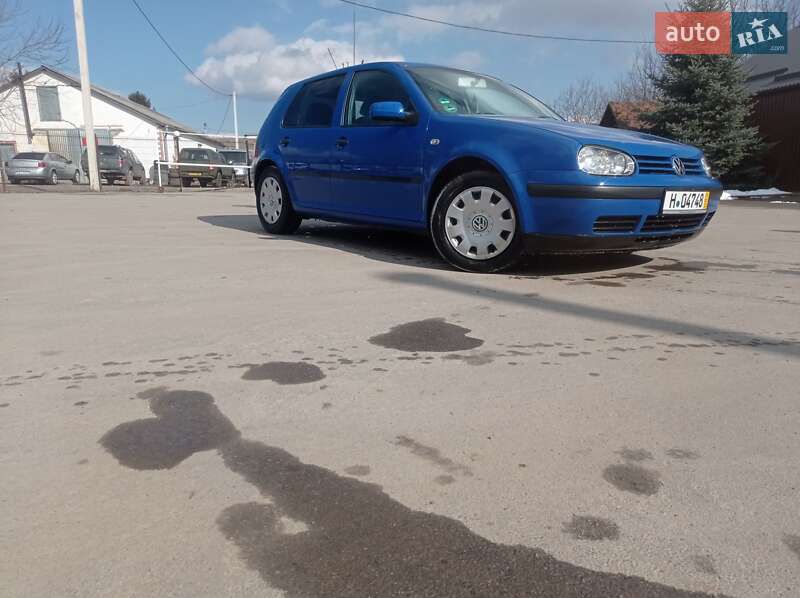 Хэтчбек Volkswagen Golf 2001 в Баре