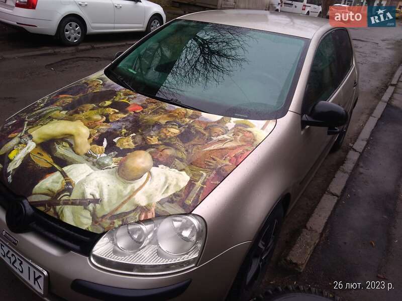 Хэтчбек Volkswagen Golf 2004 в Виннице