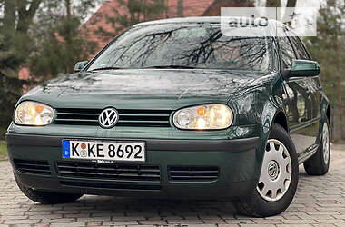 Хэтчбек Volkswagen Golf 2001 в Львове