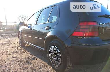 Хетчбек Volkswagen Golf 2001 в Одесі