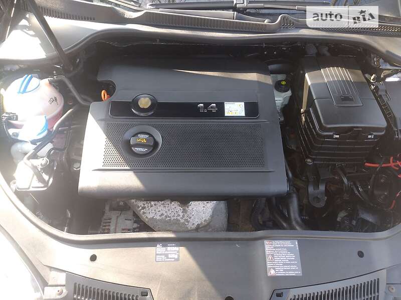 Хэтчбек Volkswagen Golf 2005 в Одессе