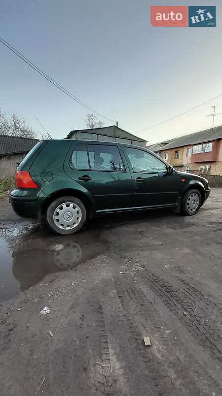 Хетчбек Volkswagen Golf 1998 в Києві