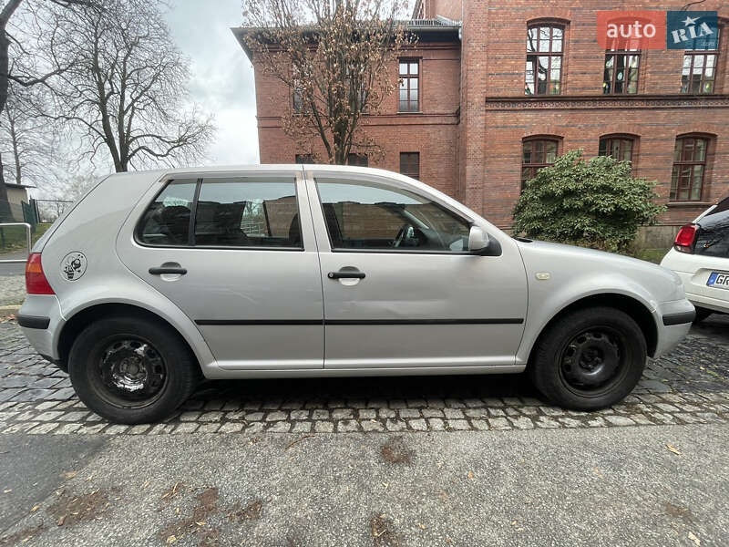 Хэтчбек Volkswagen Golf 1999 в Львове