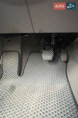 Хэтчбек Volkswagen Golf 1999 в 