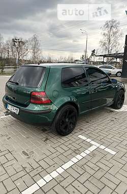 Хетчбек Volkswagen Golf 1999 в Києві