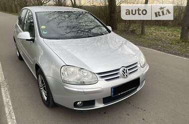 Хэтчбек Volkswagen Golf 2007 в 