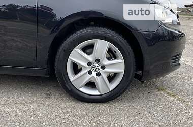 Хэтчбек Volkswagen Golf 2009 в 
