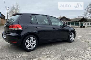 Хэтчбек Volkswagen Golf 2009 в 