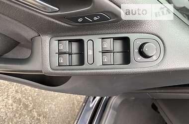 Хэтчбек Volkswagen Golf 2009 в 