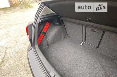 Хэтчбек Volkswagen Golf 2009 в 