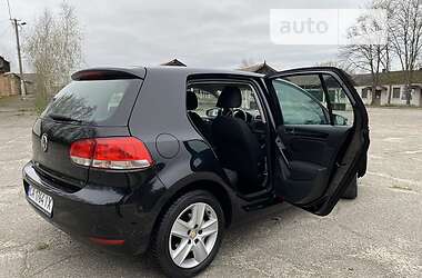 Хэтчбек Volkswagen Golf 2009 в 