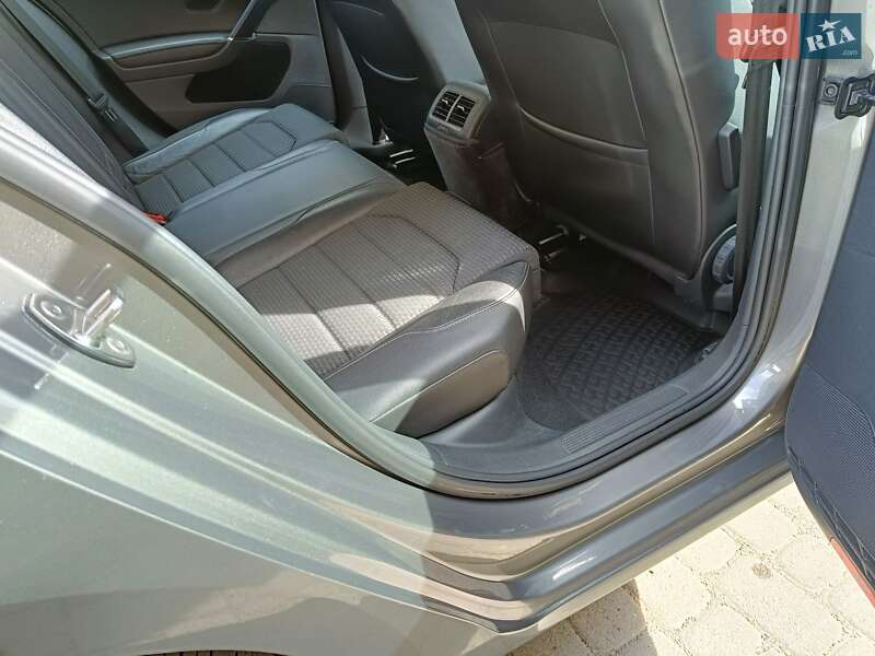 Універсал Volkswagen Golf 2014 в Мукачевому