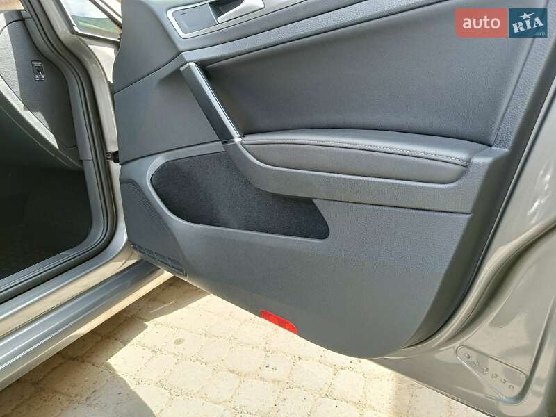 Універсал Volkswagen Golf 2014 в Мукачевому