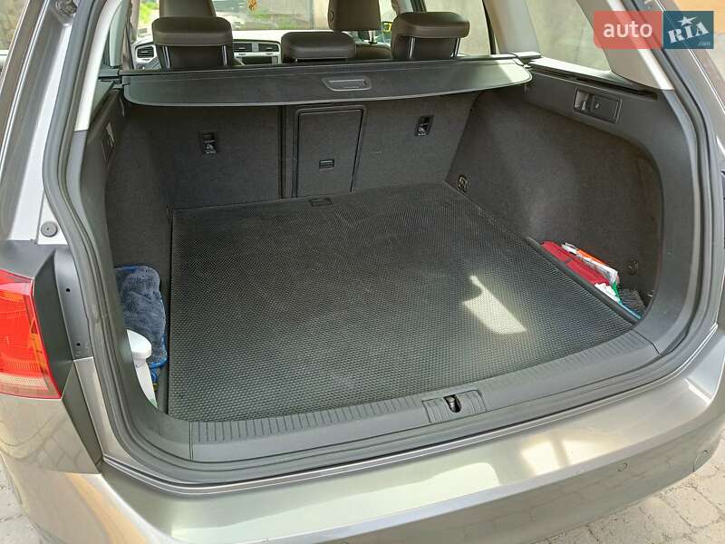 Універсал Volkswagen Golf 2014 в Мукачевому