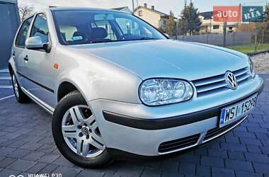 Хетчбек Volkswagen Golf 2001 в Турійську