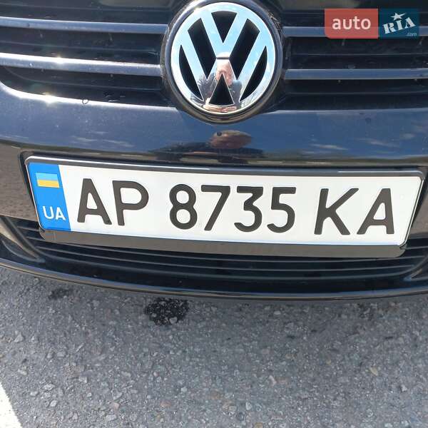 Хэтчбек Volkswagen Golf 2005 в Запорожье