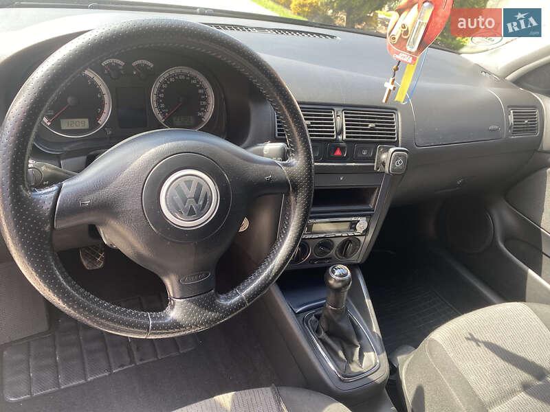 Універсал Volkswagen Golf 2005 в Івано-Франківську