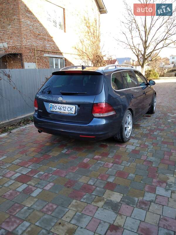 Универсал Volkswagen Golf 2010 в Тернополе