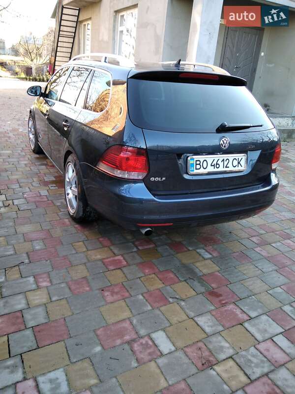 Универсал Volkswagen Golf 2010 в Тернополе