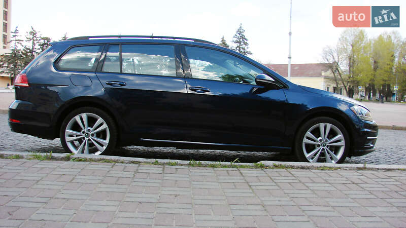 Універсал Volkswagen Golf 2018 в Одесі