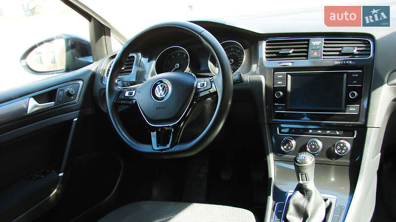 Універсал Volkswagen Golf 2018 в Одесі