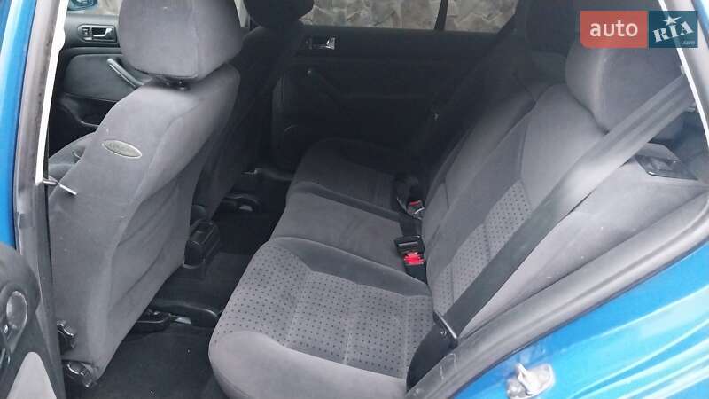 Хетчбек Volkswagen Golf 1999 в Ходореві