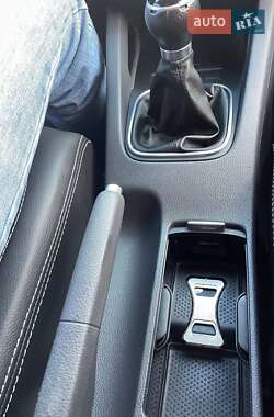 Хетчбек Volkswagen Golf 2006 в 