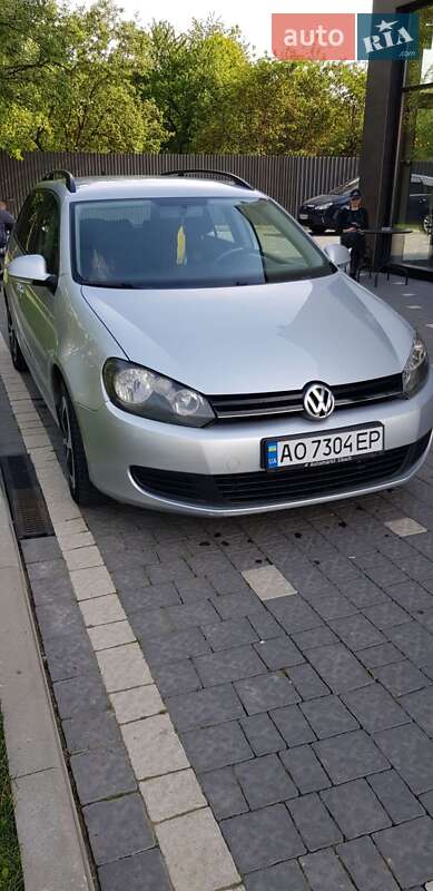 Універсал Volkswagen Golf 2011 в Ужгороді