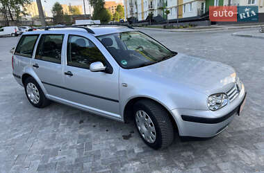 Універсал Volkswagen Golf 2000 в Луцьку