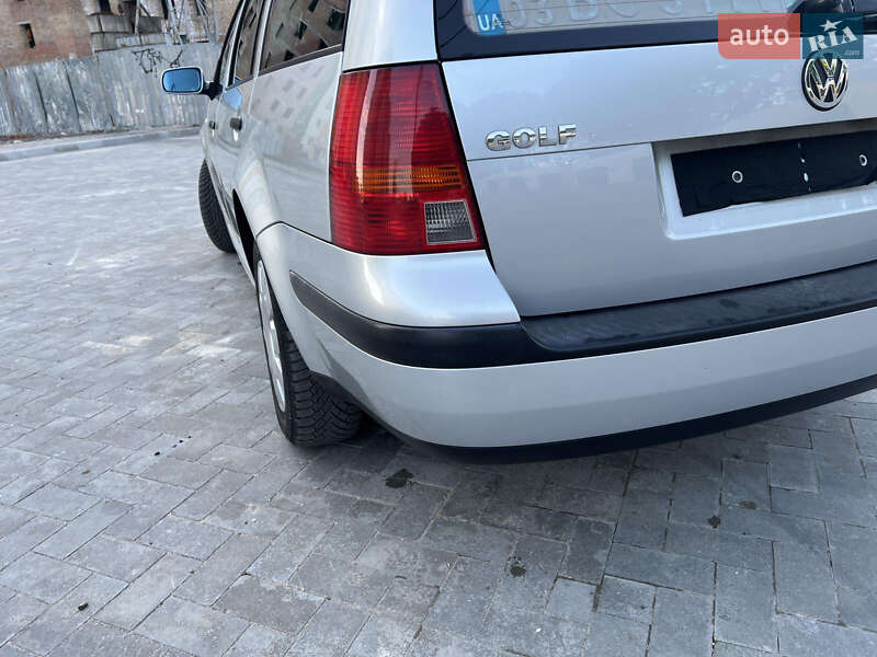 Универсал Volkswagen Golf 2000 в Луцке