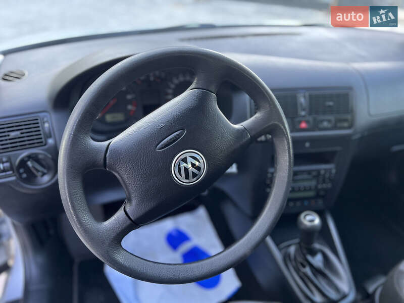 Универсал Volkswagen Golf 2000 в Луцке
