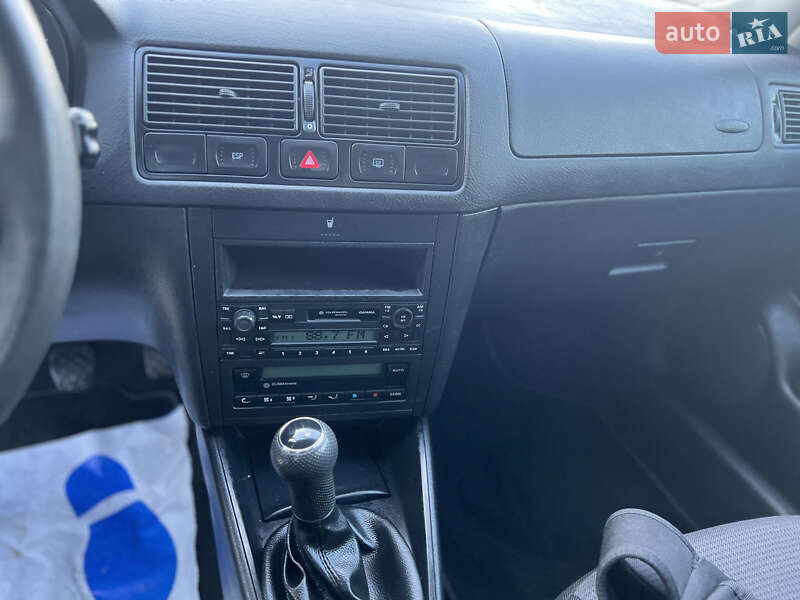 Универсал Volkswagen Golf 2000 в Луцке