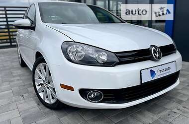 Хэтчбек Volkswagen Golf 2011 в 