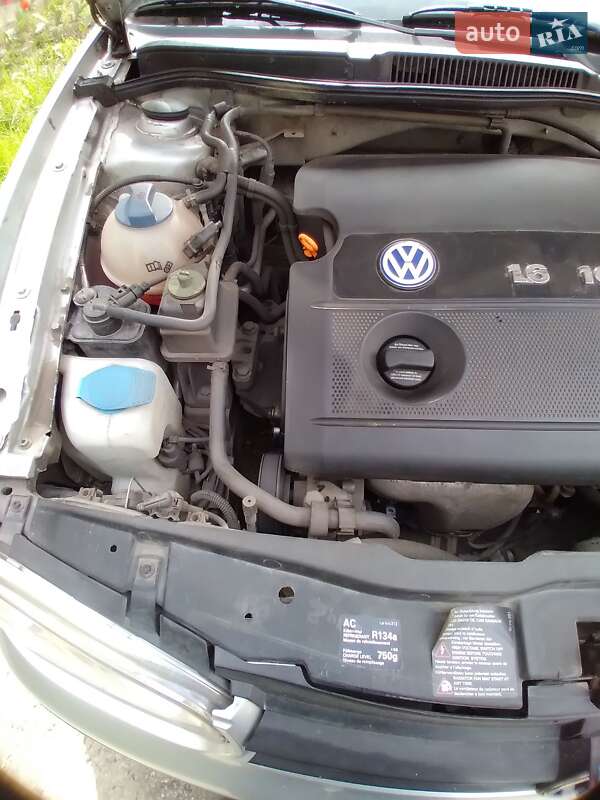 Універсал Volkswagen Golf 2002 в Полтаві