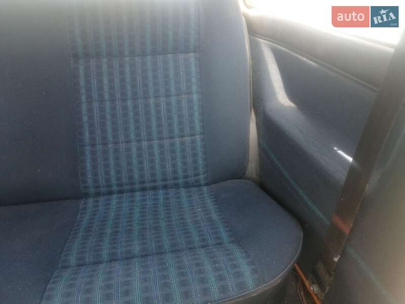 Хетчбек Volkswagen Golf 1986 в Косові