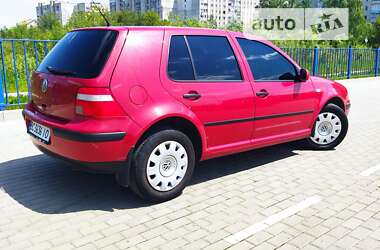 Хетчбек Volkswagen Golf 2003 в Дрогобичі