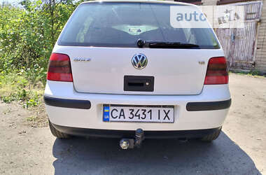 Хэтчбек Volkswagen Golf 2001 в Черкассах