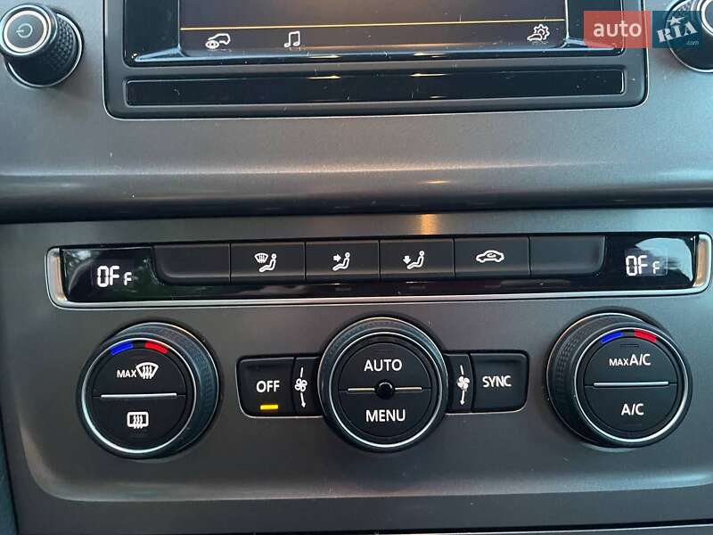 Универсал Volkswagen Golf 2015 в Ирпене