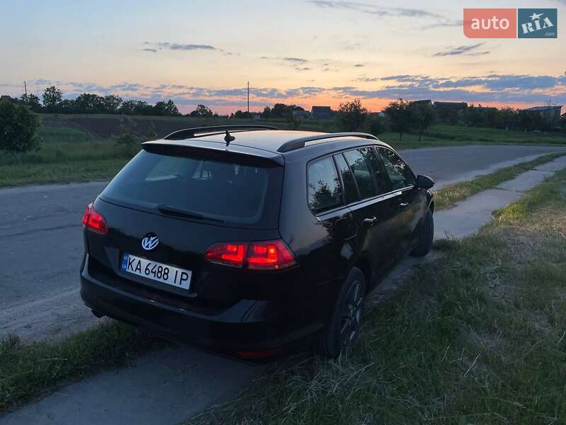 Универсал Volkswagen Golf 2015 в Ирпене